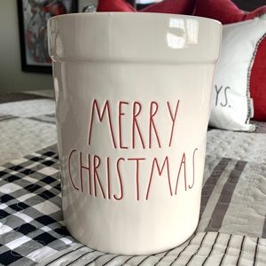Rae Dunn ‘MERRY CHRISTMAS’ Utensil Crock